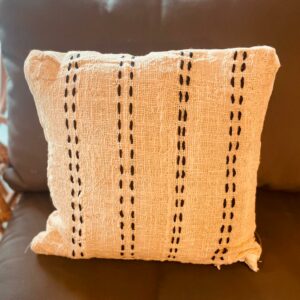 Coussin carre en coton tisse avec motifs - Bowo