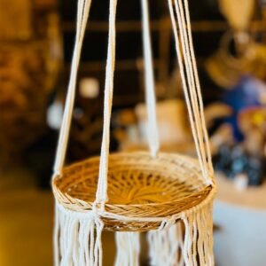 PANIER SUSPENDU EN ROTIN SYSTETIQUE ET MACRAME - KECIL