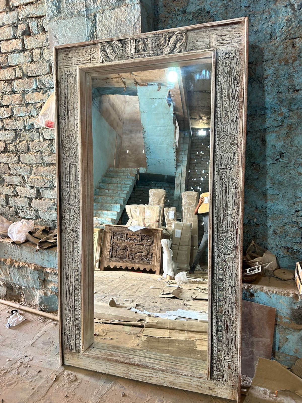 Miroir sculpté main - MAKA